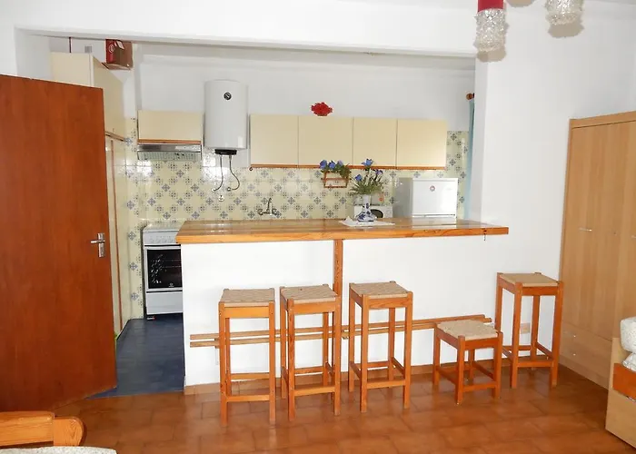 Turisticos Perola Da Rocha Ii *