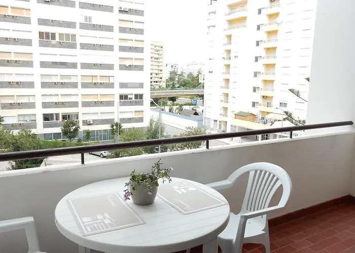 Turisticos Perola Da Rocha Ii *